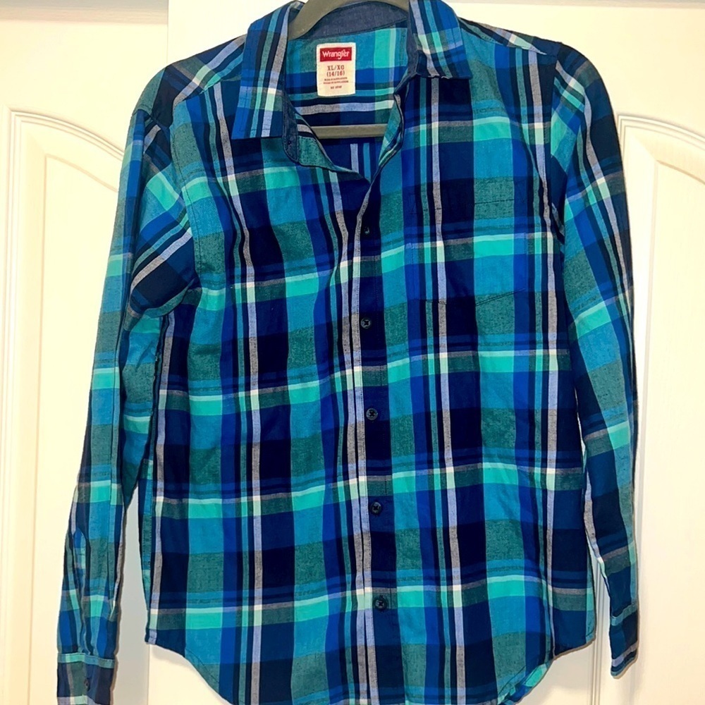 Wrangler Boys button up shirt - Like New - Youth XL (14/16)